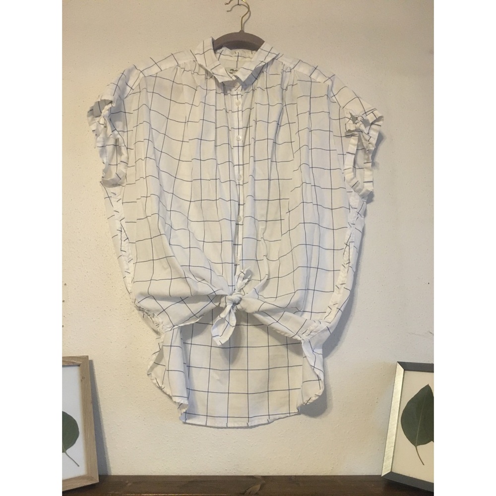 Made well • Checkered button down • Size L